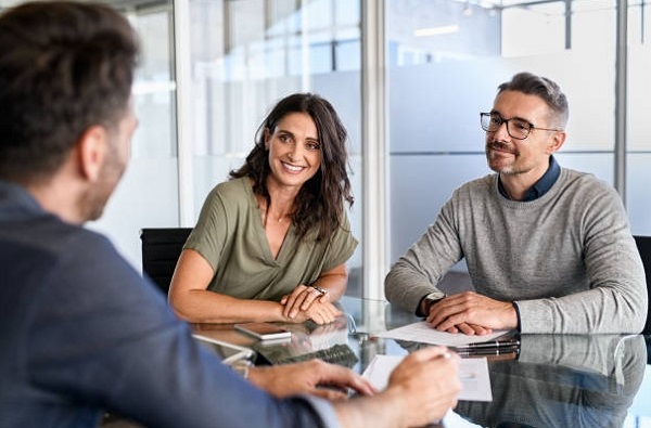 couple meet for businessman for start business ideas