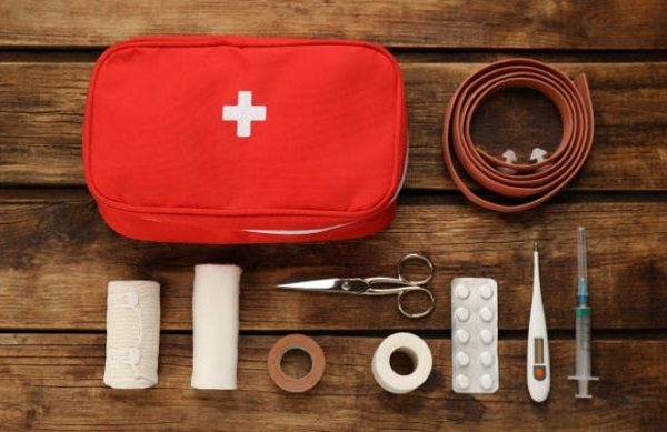 Assembling an Emergency Survival Kit