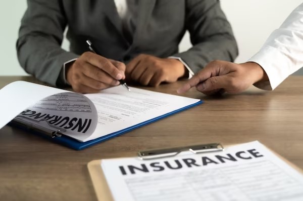 The Role of a Life Insurance Lawyer in Protecting Policyholders’ Rights