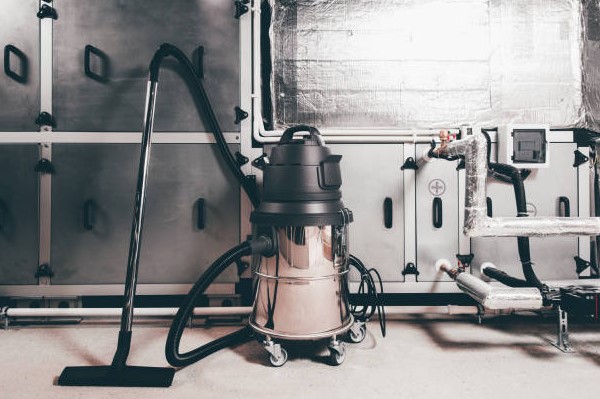 11 Tips for Choosing a Heavy-Duty Commercial Vacuum Cleaner