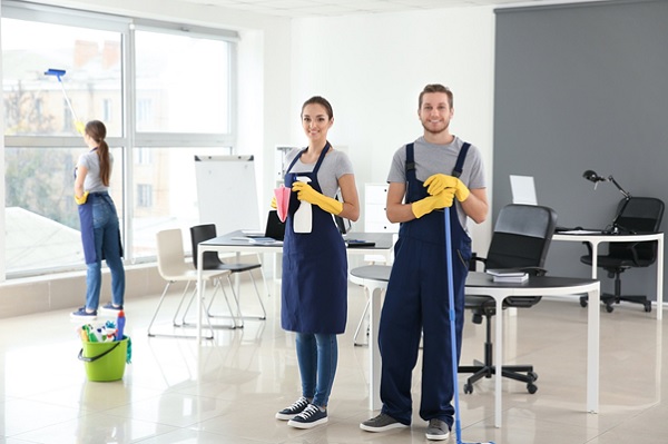3 Reasons to Invest in a Commercial Steam Cleaner