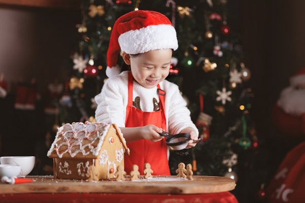 Creative Holiday Activities for Child