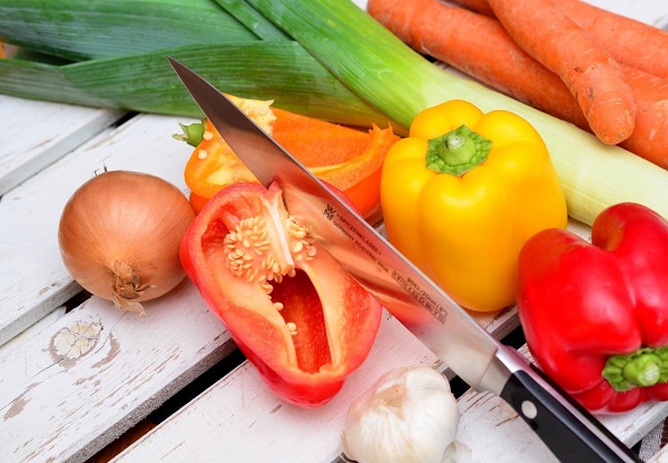 Kitchen Knives 101: What is the Best Knife for Cutting Vegetables?