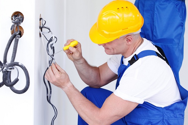 5 Tips for Choosing Residential Electrical Services