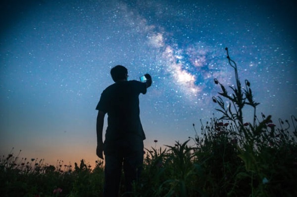 man capture a universe photo