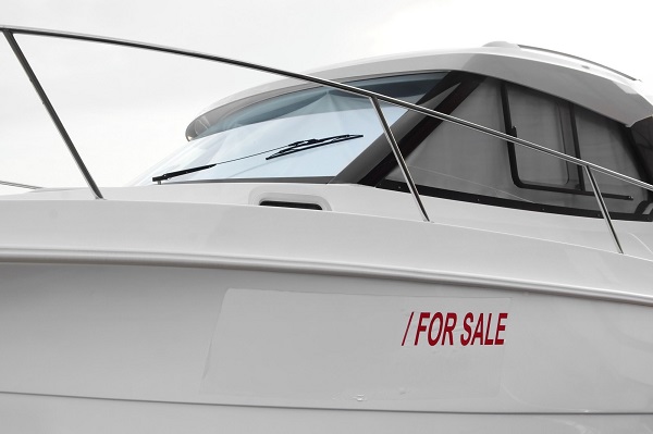 Sail into Savings: When is the Best Time to Buy a Boat?