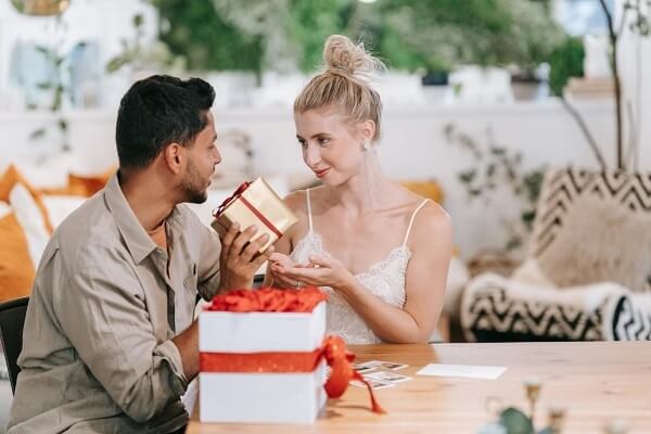 10 Gifts to Gift to Your SO this Christmas