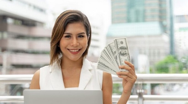 How to Earn Money Online in UAE