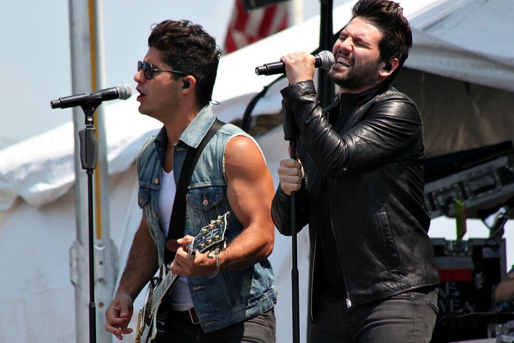 Dan and Shay Live Performance