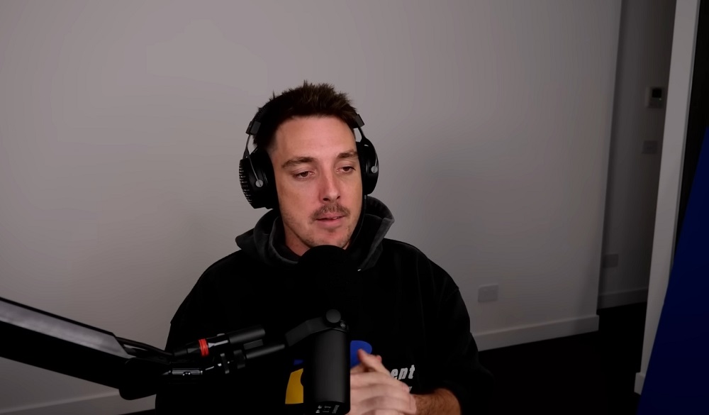 Lazarbeam doing a Video Recording