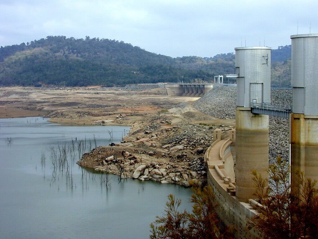Wyangala_Dam