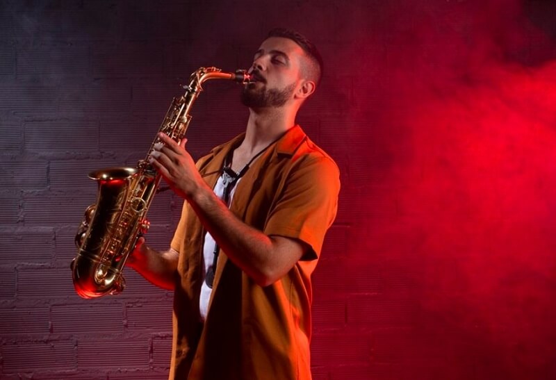 person playing trumpet