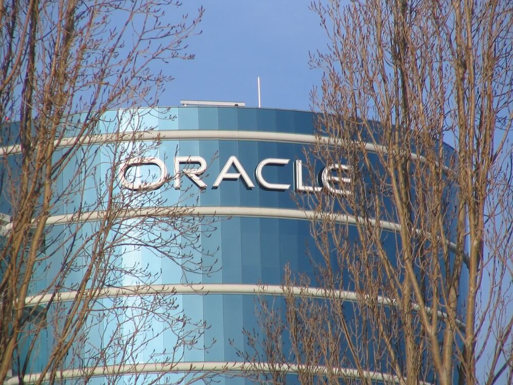 Top 10 Reasons Why Businesses Choose Oracle