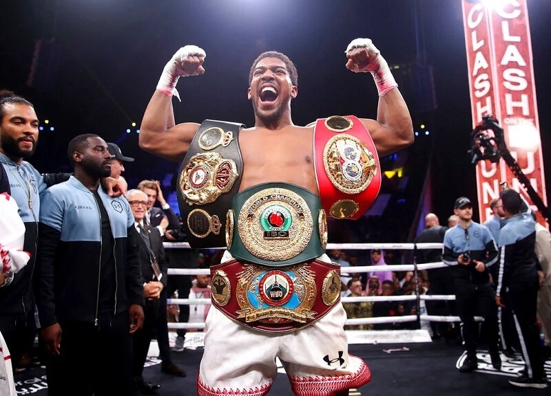 Anthony Joshua wear a winning Belts