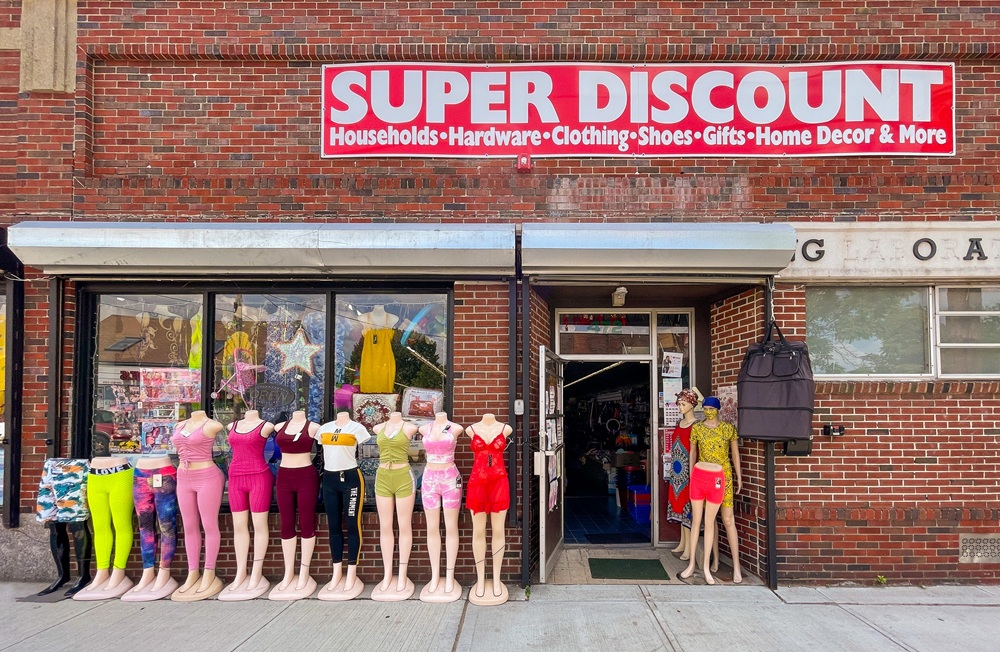 Super Discount store