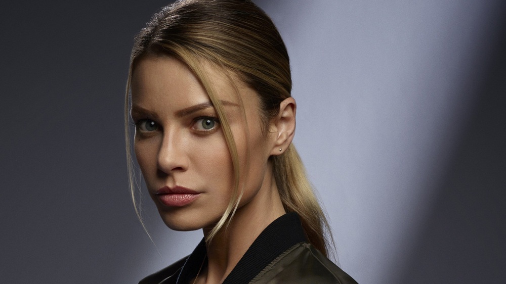 Lauren German in Lucifer
